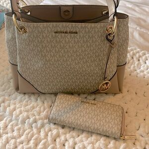 Michael Kors Logo Medium Tote with matching Large Logo Centennial wallet